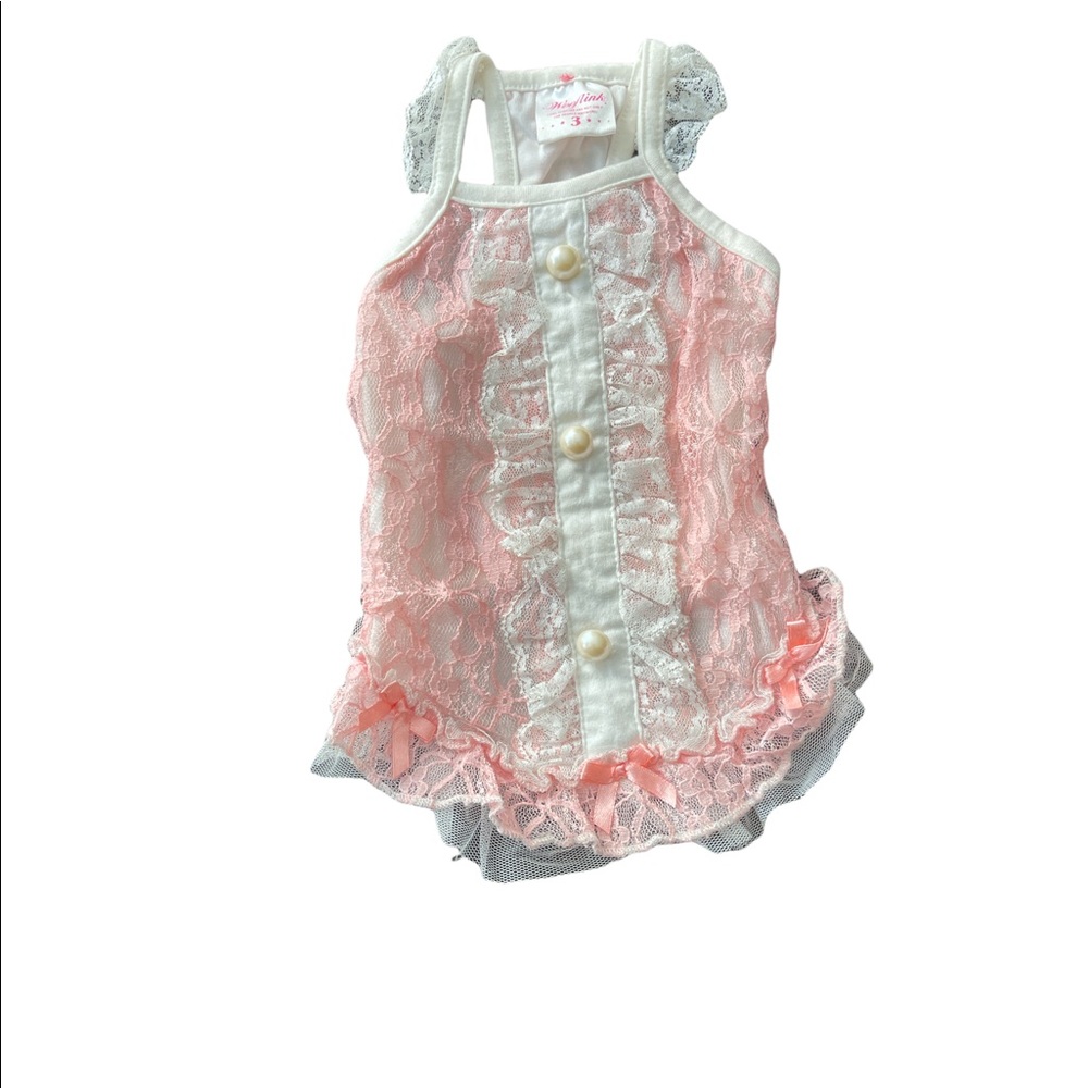 Wooflink lace top